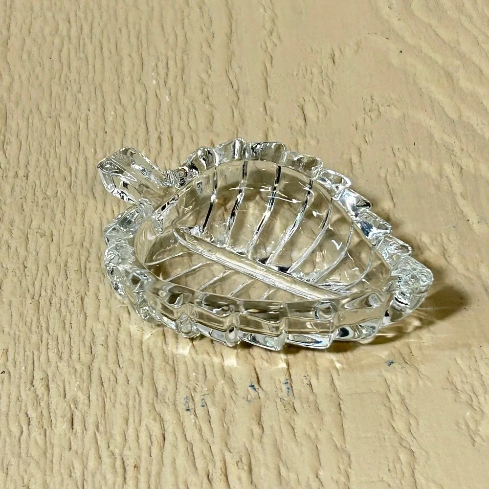 Vintage Clear Italian Glass Leaf Trinket‎ Dish Ash Tray